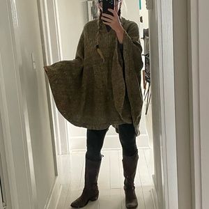 Vintage PONCHO Great Condition M/L Jacket Coat Sweater Knitted Cape Free People